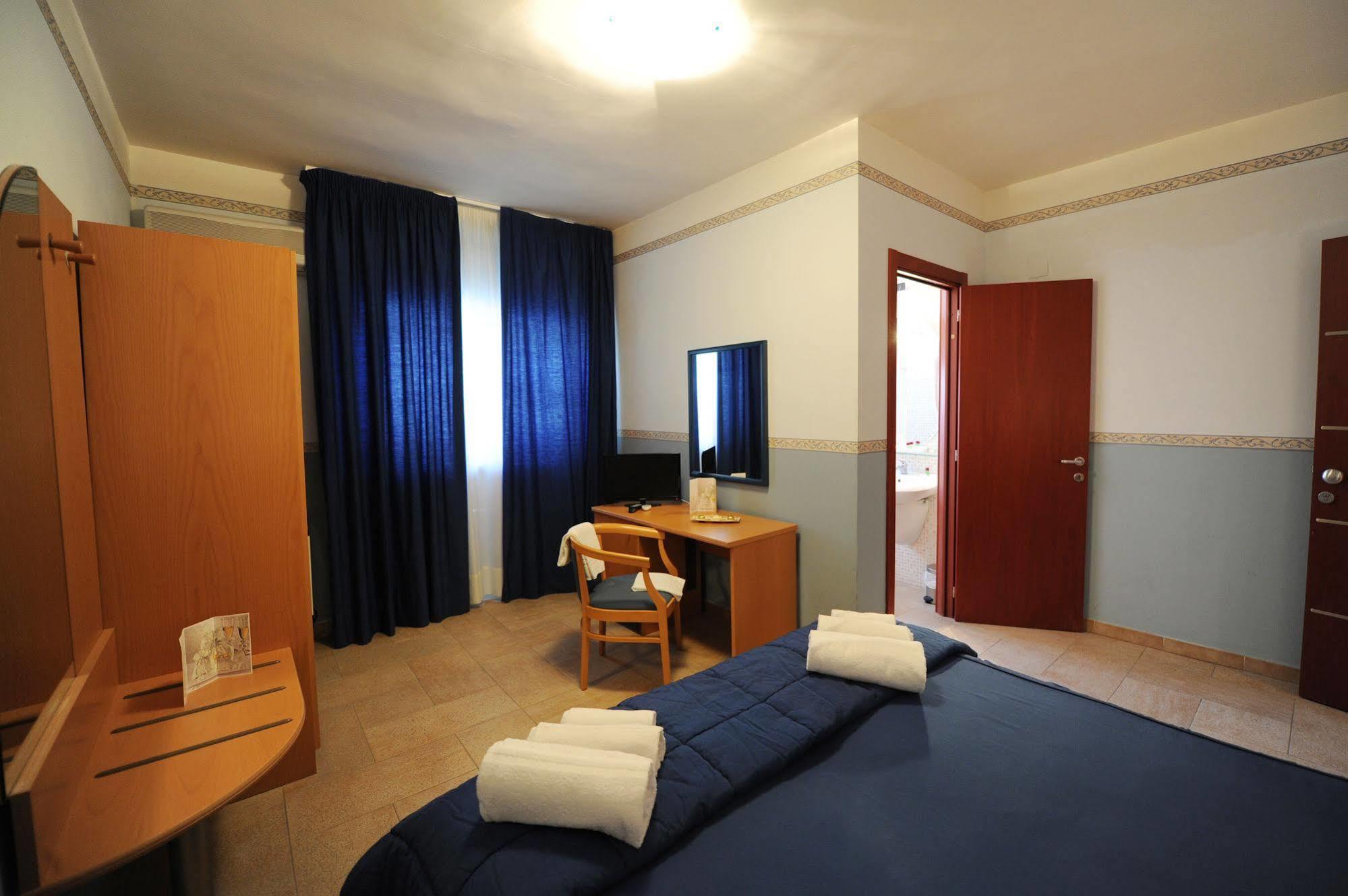Santa Lucia Hotel Corigliano Calabro Exterior photo