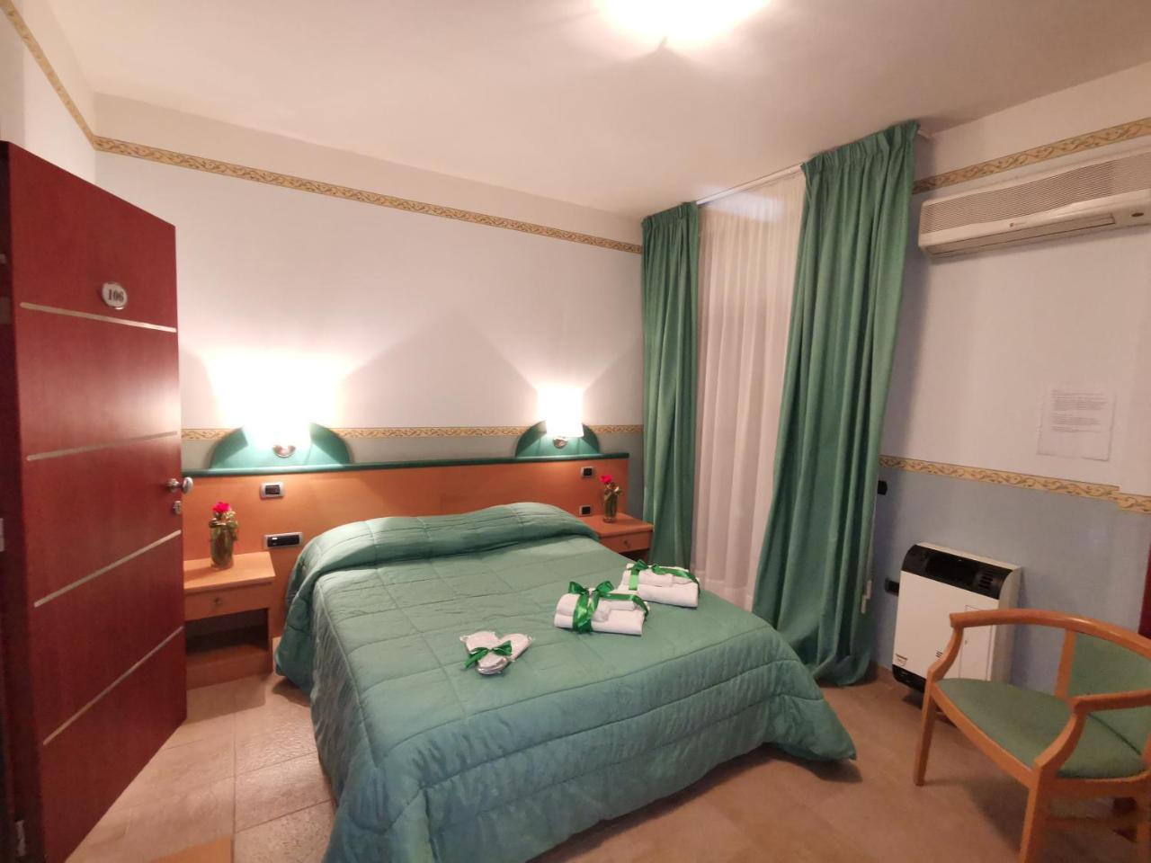 Santa Lucia Hotel Corigliano Calabro Exterior photo